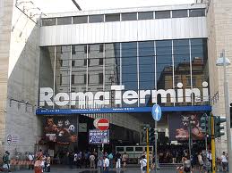 ROMA, INCIDENTE A TERMINI: BUCO SULLE ROTAIE, LA STAZIONE È PERICOLOSA - 16/05/2012